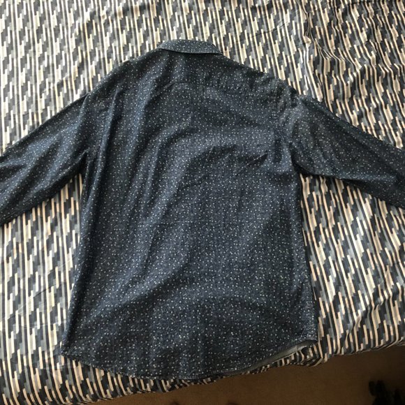 Hudson North Blue Button Up - Picture 3 of 4